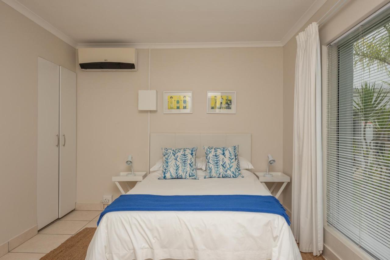 Millard Crescent Guest House Port Elizabeth Exterior photo