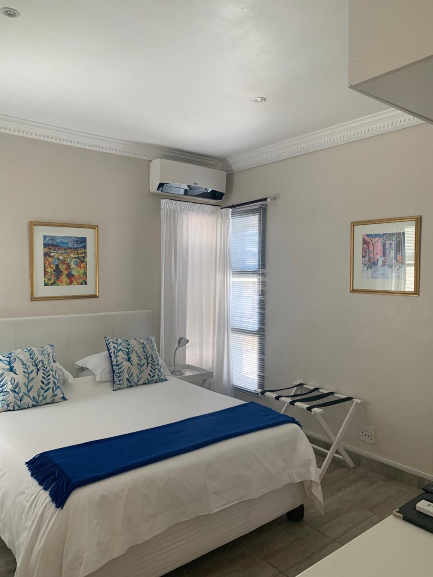 Millard Crescent Guest House Port Elizabeth Exterior photo