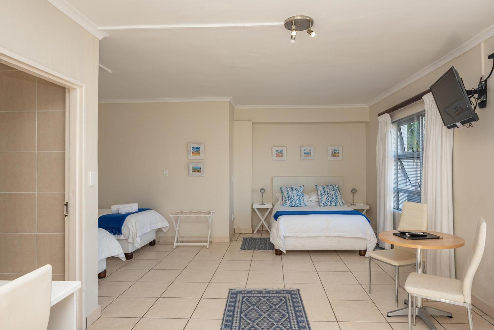 Millard Crescent Guest House Port Elizabeth Exterior photo